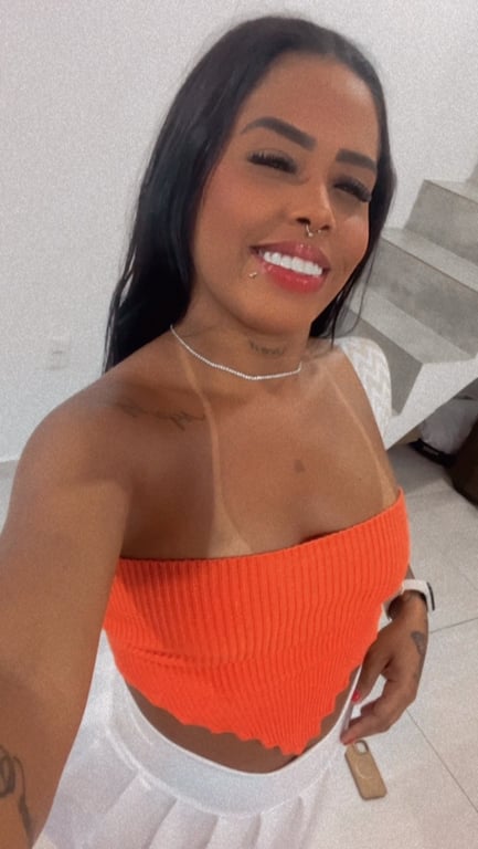 Livia Novas Experiencias Massagem sensual em