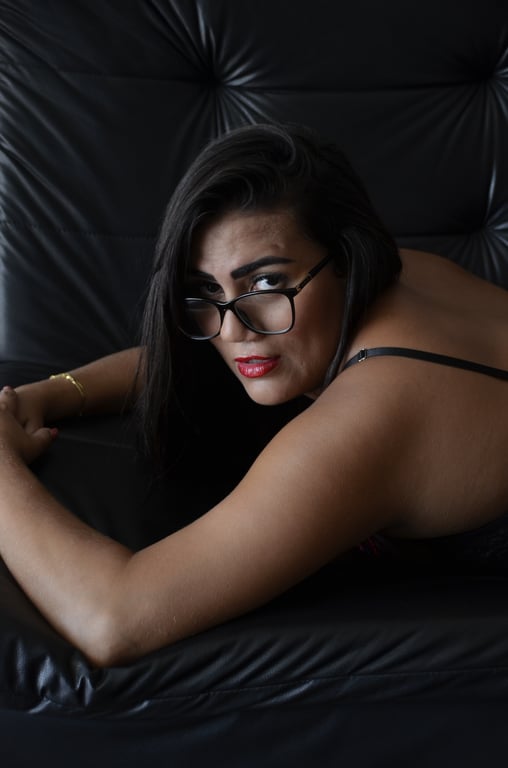 Ariela Oliveira – Mãos de Fada | Cearense Sensual, Curvas Marcantes Massagem em