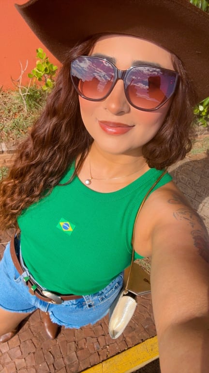 Helen Del Conti Especialista em massagens relaxantes