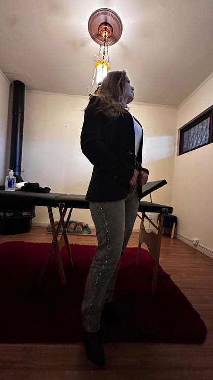 Bruna massoterapeuta profissional