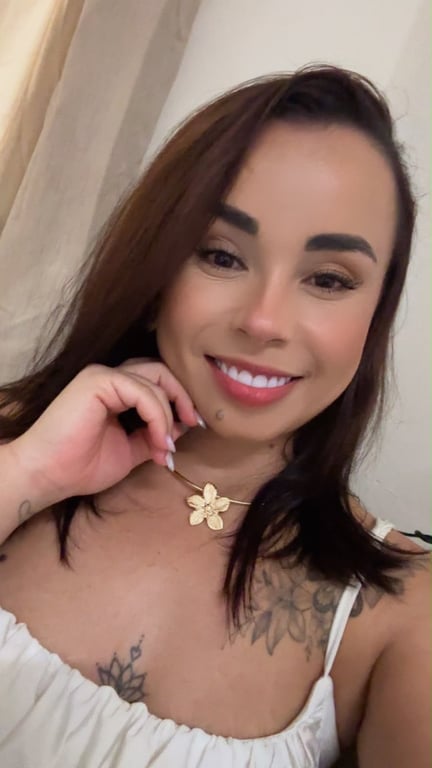Kate Massoterapeuta especialista em massagens Sensuais Massagem