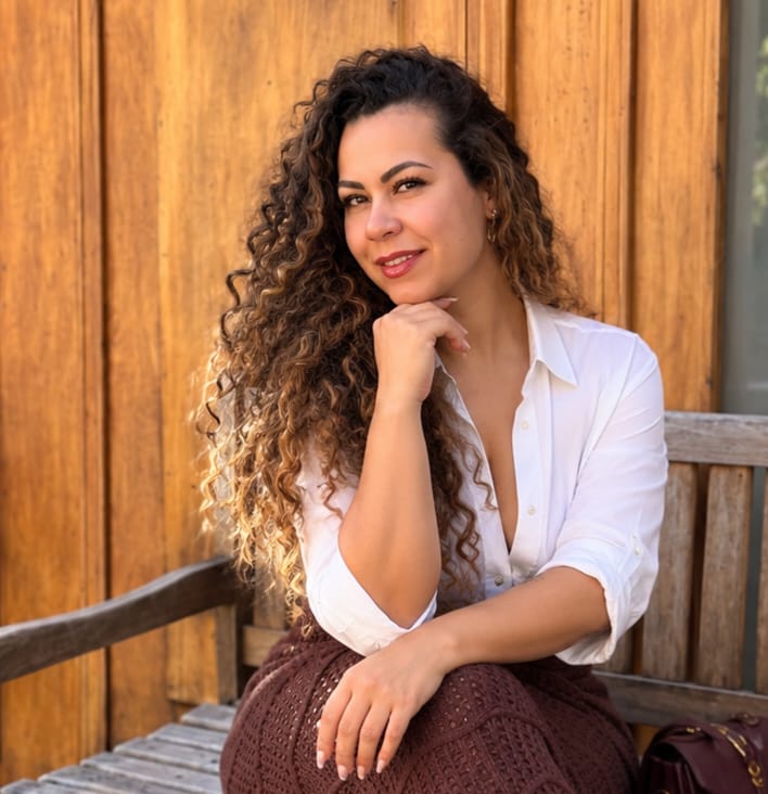 Debora Cristina Cuidado que acolhe o corpo e também o emocional Massagem sensual em