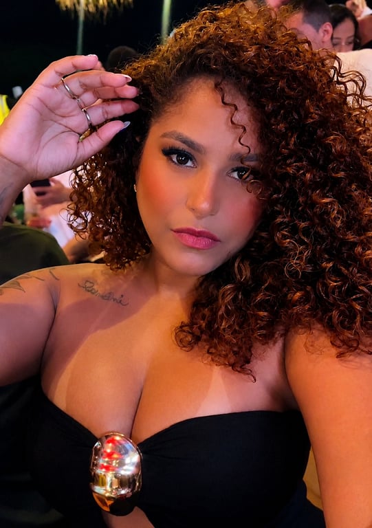 Priscila Lourenço | Especialista em Massagens Terapêuticas Massagista