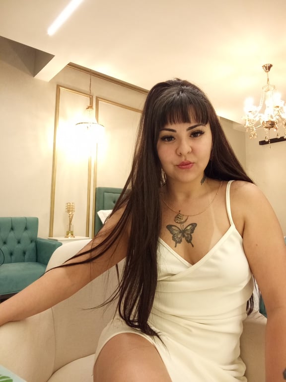 Amanda Charme discrição & requinte novamente em SP Massagem nuru