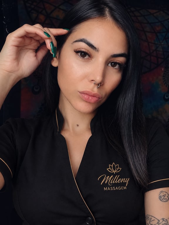 Milleny Duarte Massagista atenciosa, delicada e envolvente Massagem em