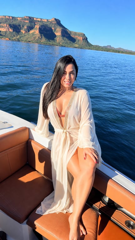 Lariie Massoterapeuta Massagem Nuru e Relaxante