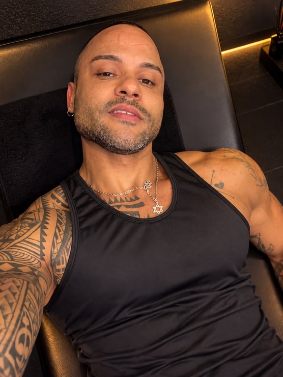 KAWE /Entre sem expectativas. Saia com uma experiência inesquecível Massagem em