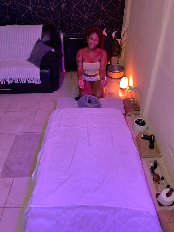 Leona, Relaxamento e Terapia corporal. Massagens integrativa Massagem sensual