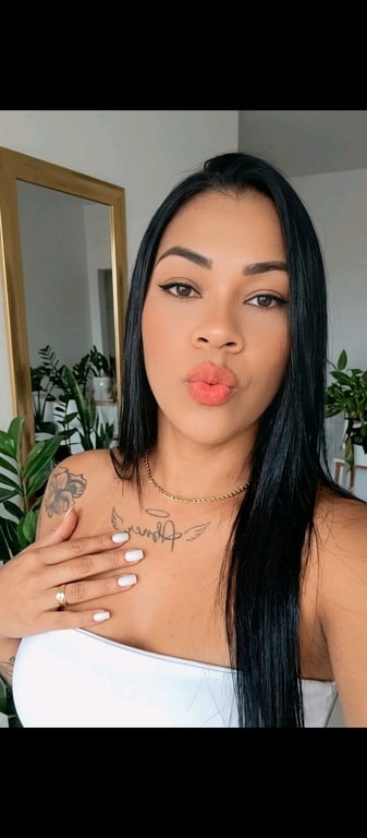 Jhessi massoterapeuta formada Massagista
