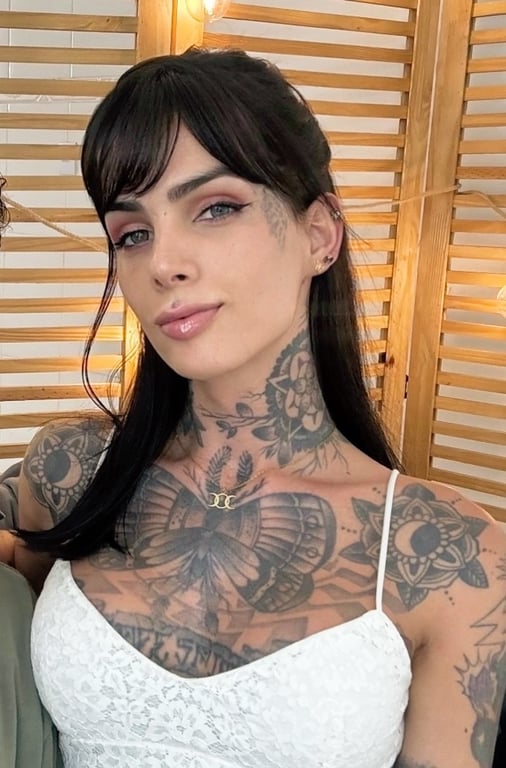 Nanda Monroe | Sacerdotisa Sexual | Terapeuta de Massagem