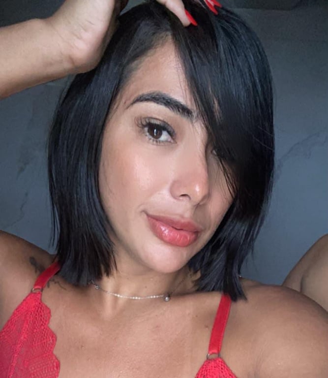 Gabi terapêutica olistica e pronta a te proporcionar o melhor prazer