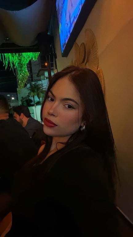 Anne – Terapeuta Corporal e Facilitadora de Experiências Sensoriais Massagista em