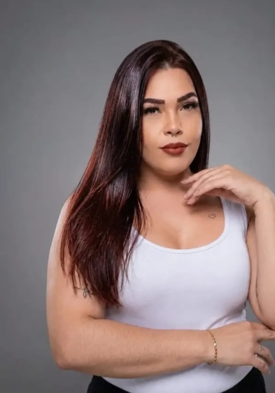 Mirella | Massagens Terapêuticas e Sensoriais Massagista em