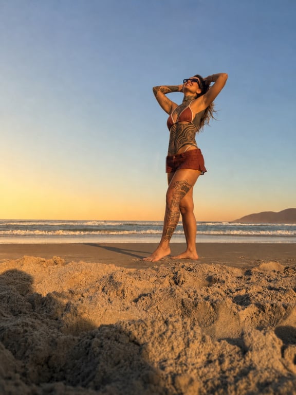 Kairis | Te conduzo pelo sentir, da presenca plena ao prazer absoluto. Massagem