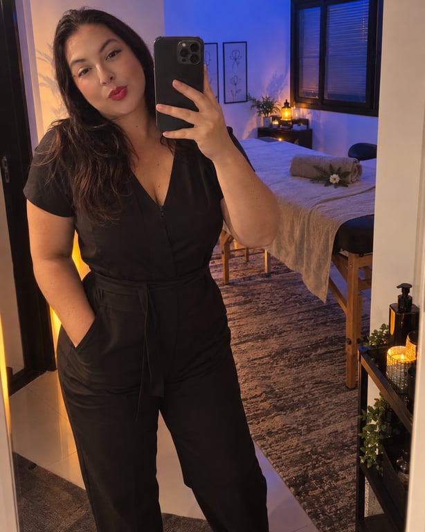 Karolyne massagens.. sinta o prazer através da minha mãos!! Massagem sensual em