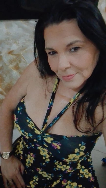 Monique massagens Seu corpo precisa de cuidados Massagem sensual em
