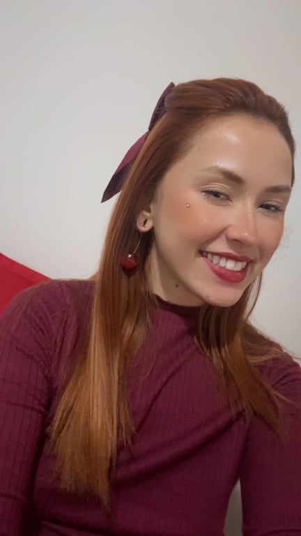 Marcela, massoterapeuta focada no seu prazer.