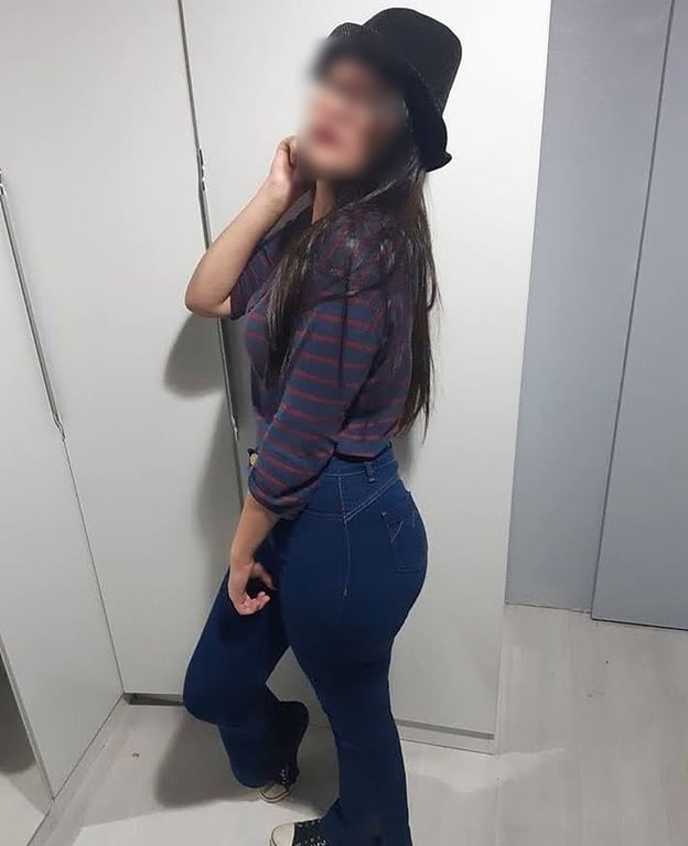 Lorena Labios de Mel : Massagem Erotica