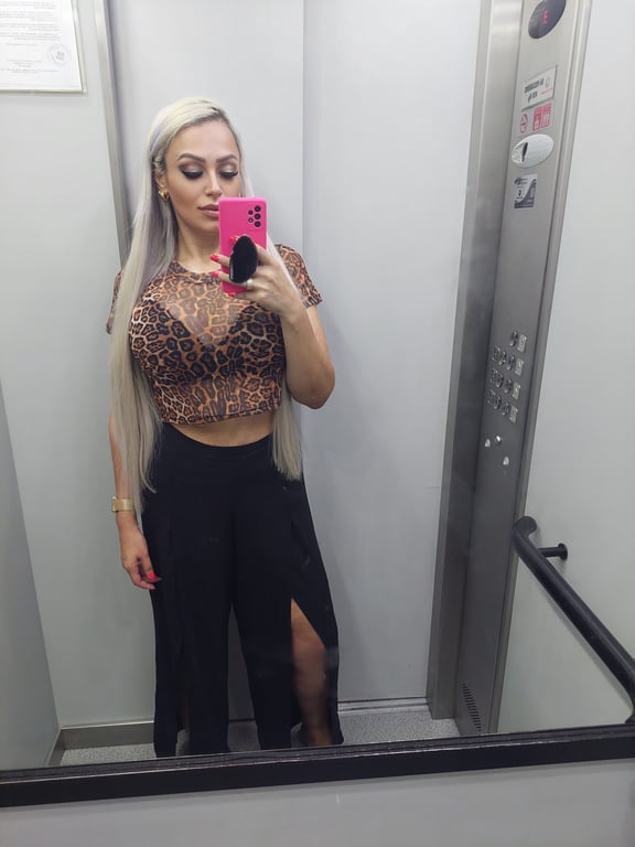 Scarlet Massoterapeuta gaúcha com mãos de fada Massagem