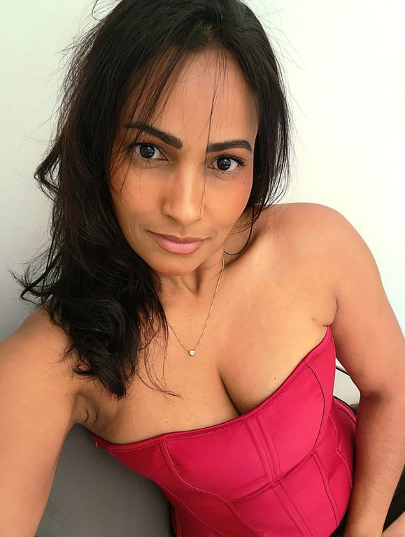 Vânia/massagens Relaxantes e sensuais