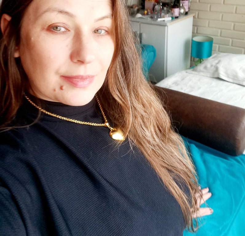 Massagem Curitiba • Terapeuta certificada Massagem em