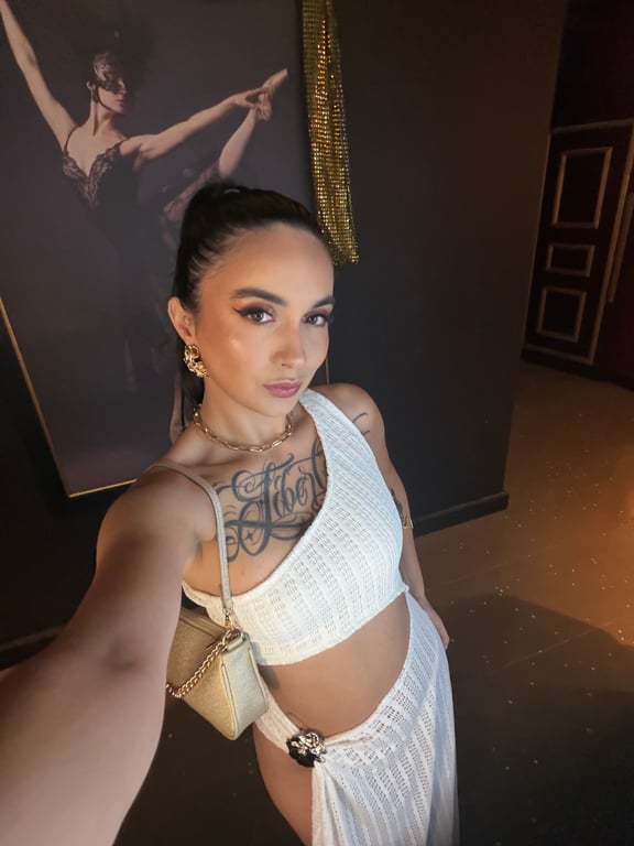 Lorenna/ Nuru, relaxante, Tântrica e vivência Massagem