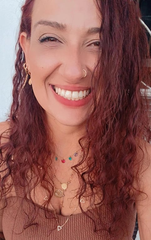 Jasmin, mãos de fada, entre o toque e o desejo, o tempo para! Massagem em
