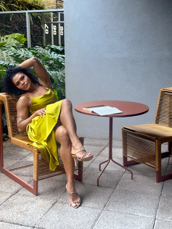 Kamalla Lee O refinamento de uma experiência que vai além do toque. Massagem nuru em