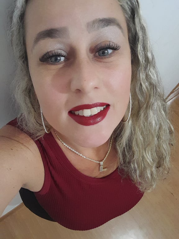 Mariana Terapeuta | Cuidado, Experiência e Atenção em Cada Momento