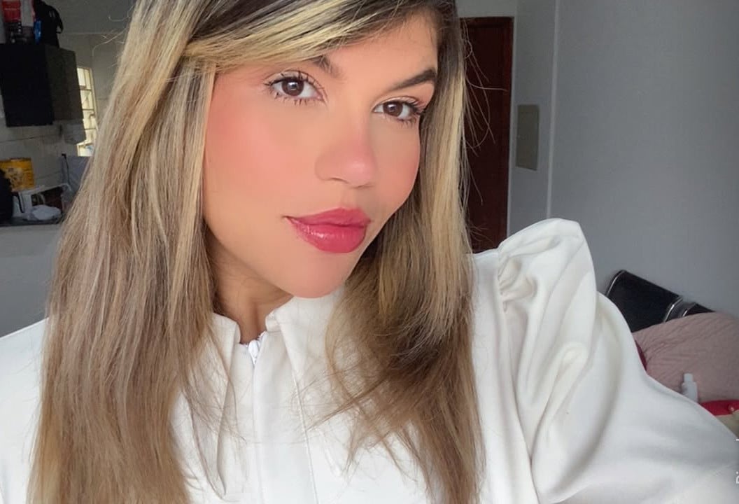 Larissa | Terapeuta Massagista cuidando de voce Massagem