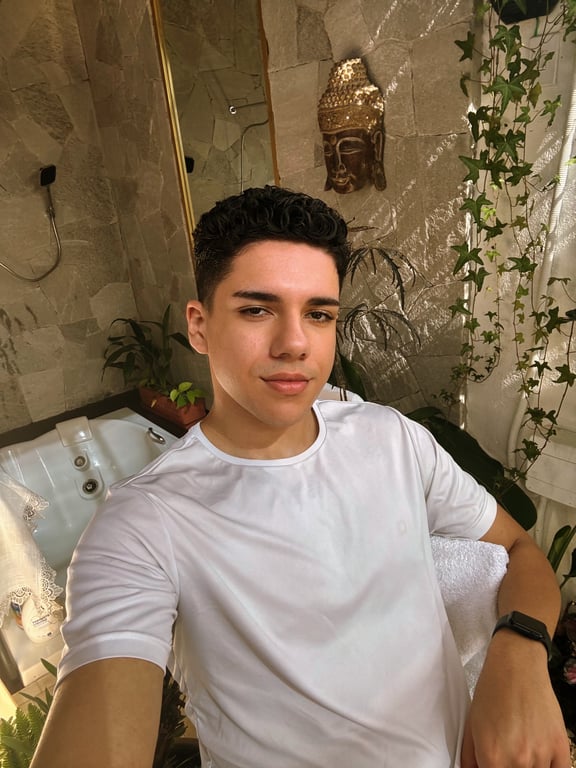 Lucas Massagista Relaxante e Tântrica Corporal