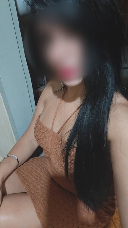 Bárbara Barcy massoterapeuta profissional especialista em nuru sensiti Massagem em