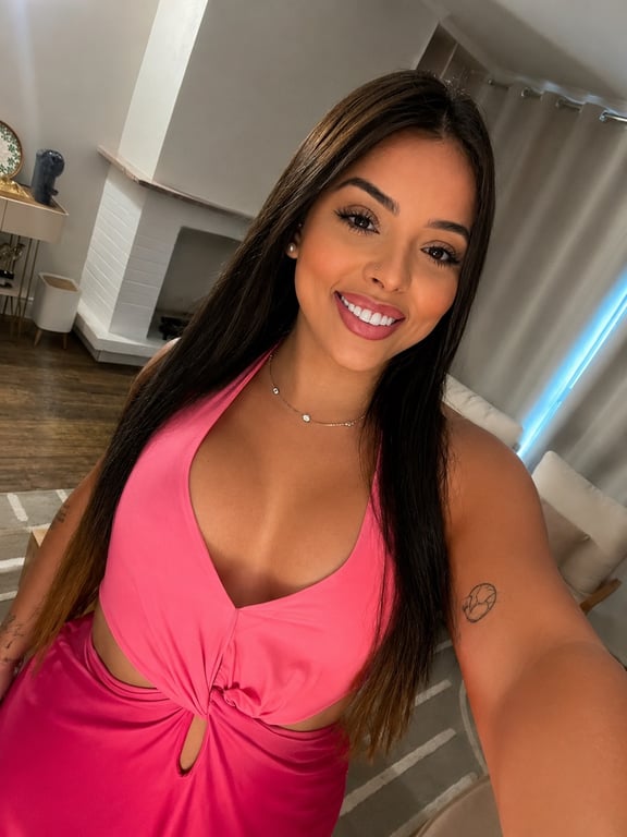 Livia Especialista na massagem NURU Massagem tântrica em