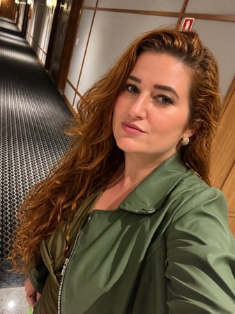 Massagista sensual em Brasília - DF - Ethyenne massoterapeuta tântrica sensitiva, com intensão a cada toque!