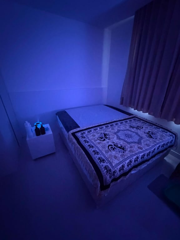 Lara Massoterapeuta * Relaxante / Tântrica/ Nuru/ Vivência Massagem