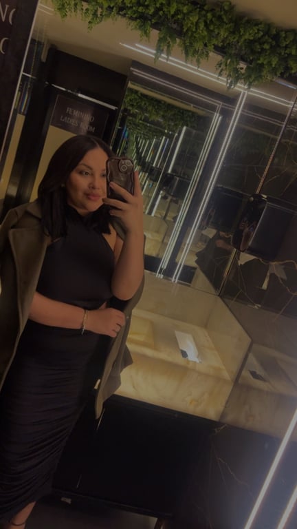 Liz massagem relaxante sensual e nuru Massagem
