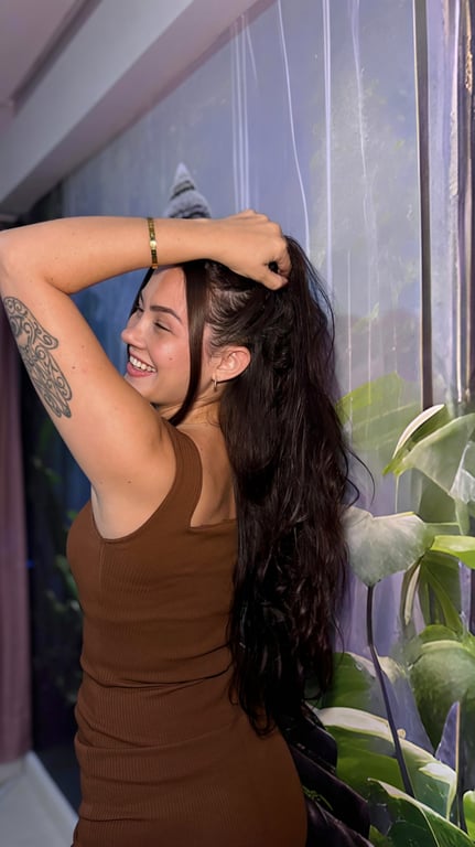 Lua Scheitz | Terapeuta Tântrica | Toque que transforma Massagem