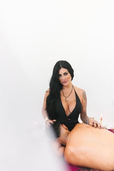 Priscila Deva - Massagem Sensual - Tântrica - Nuru