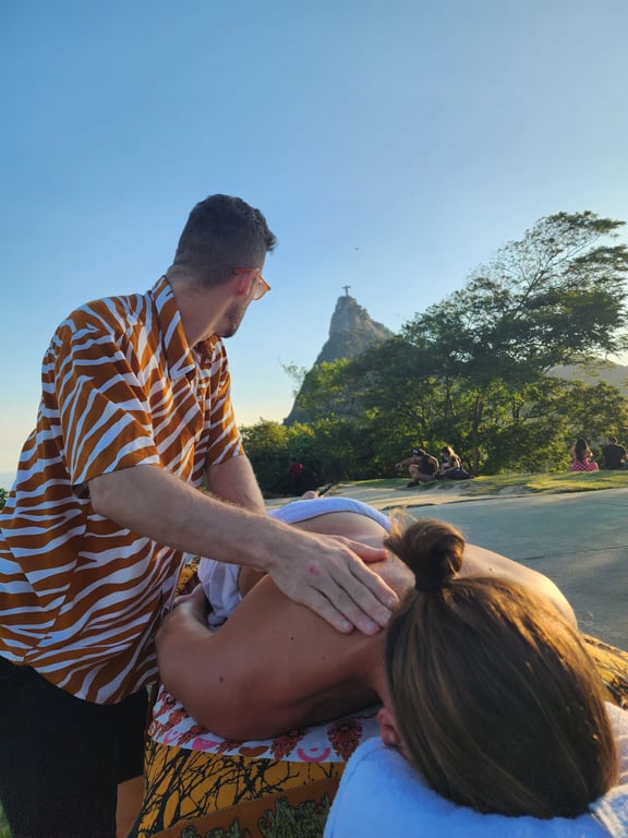 Massoterapeuta Rick Especialista em Massagens Massagem nuru