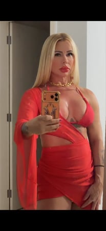 Massagista sensual em Balneário Camboriú - SC - Massagem nuru. Deslisando meu corpo sobre o seu