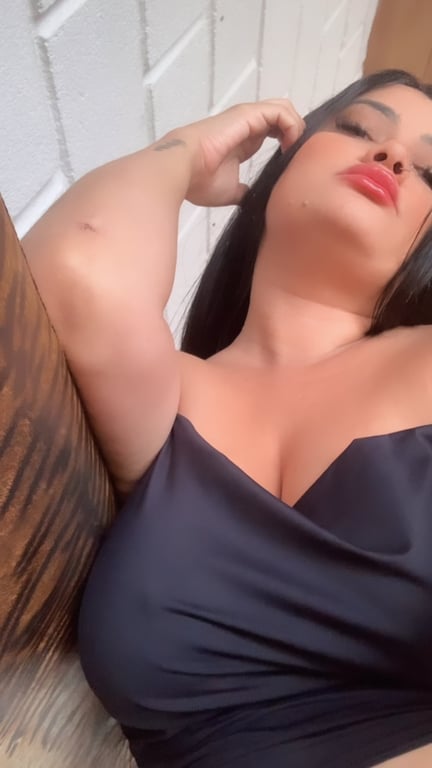 Luiza ferraz Especialista em massagem Nuru Massagem nuru