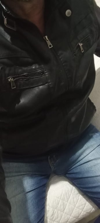 André e Ana somos um casal atedemos juntos trabalhamos com massagem Massagem sensual em