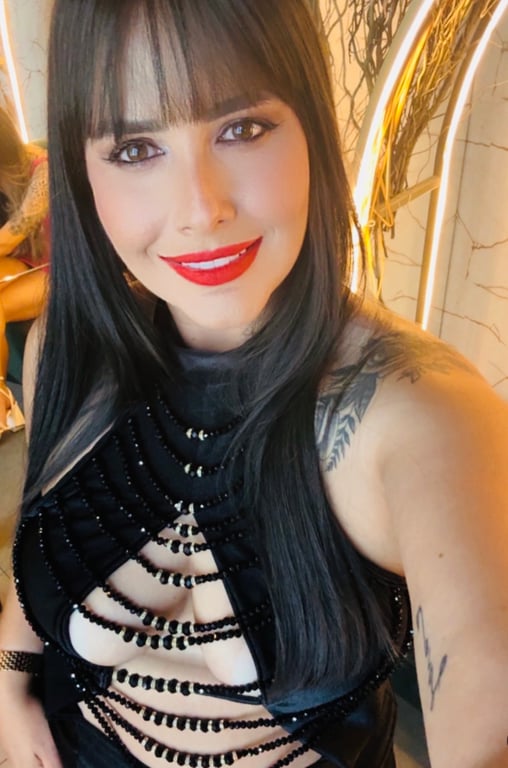 Júlia Miranda massagem tântrica, relaxante e Nuru Massagem tântrica