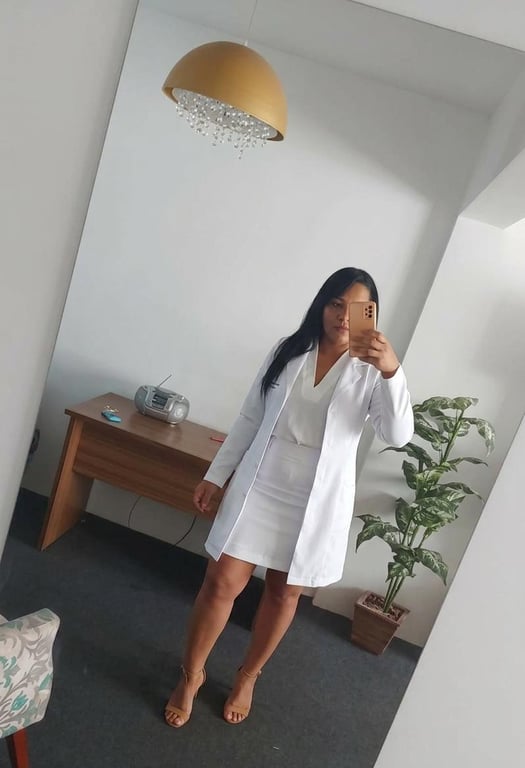 Julia Amorim Uma boa massagem não é luxo.É necessidade.
