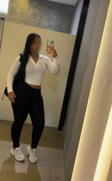 Anna Massagem Sensual Relaxamento, conexão e novas sensações Massagem