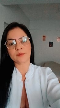 Carla - Massagista Terapêutica 