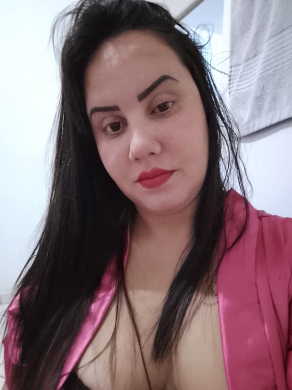 Sarah Mix de Massagens relaxantes e sensuais Massagem tântrica