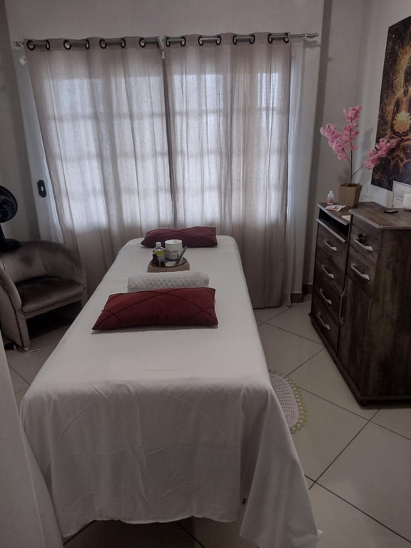 Carol Braga Transex | Massagem relaxante e liberação miofascial. Massagem em