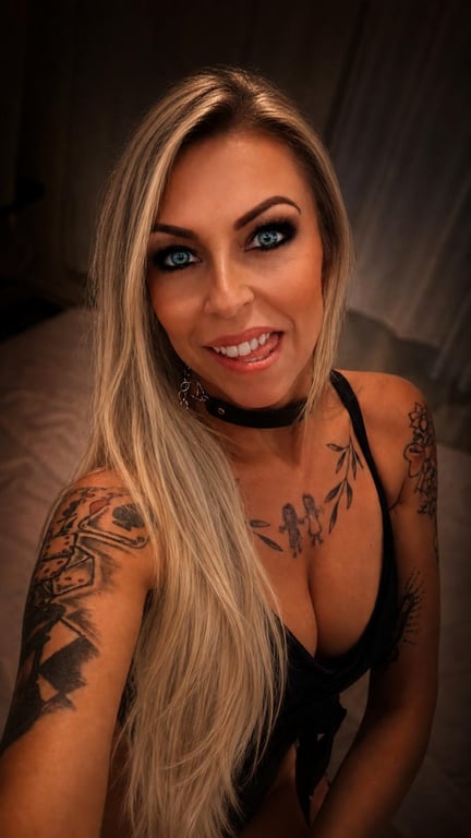 Amanda especialista em tântra, sensorial e Nuru