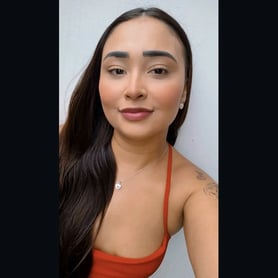 Helen Del Conti - Especialista em massagens relaxantes